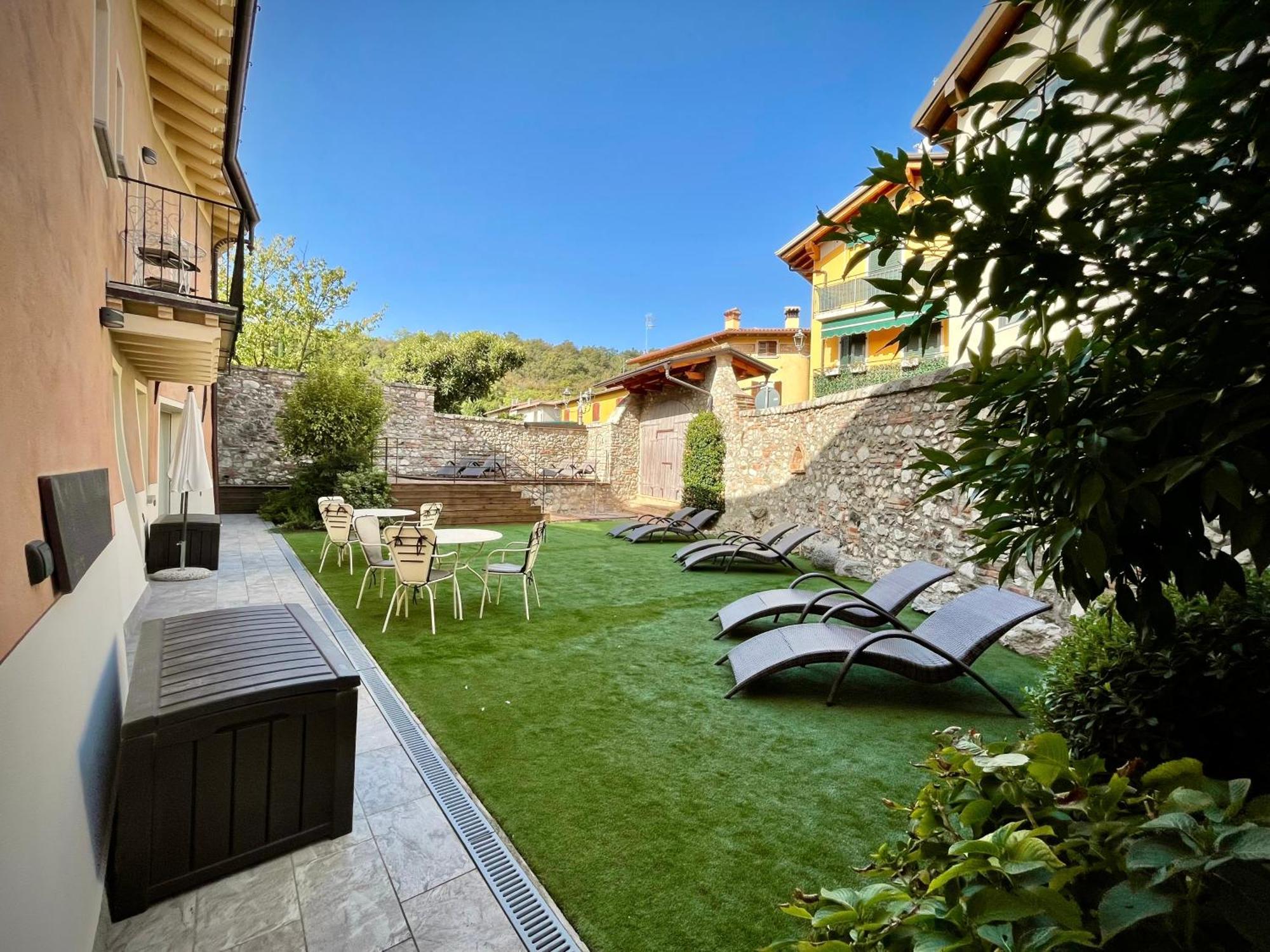 Villa Fontanelle Gardapartments Polpenazze del Garda Exteriér fotografie